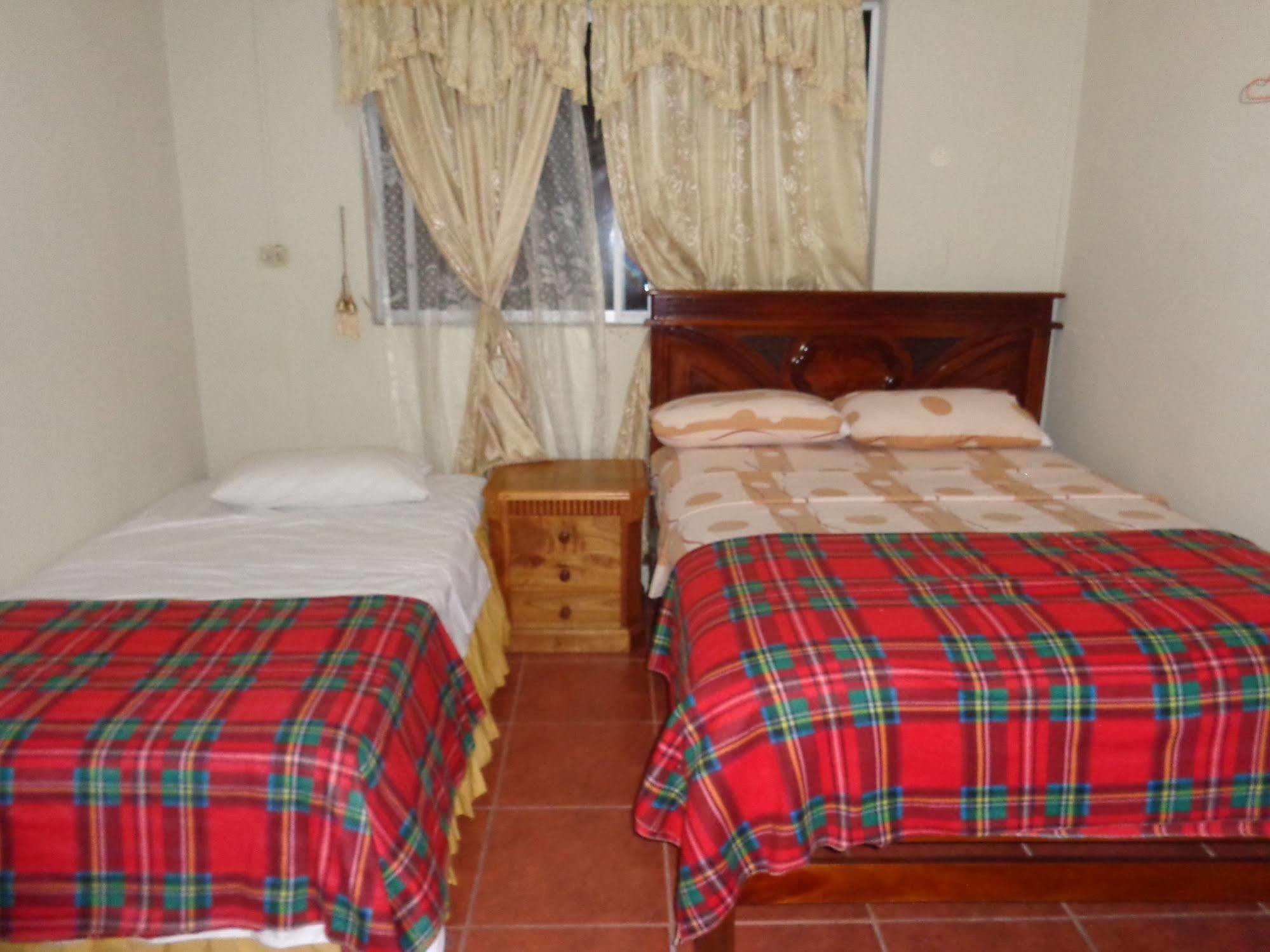 Hostal Miconia 푸에르토아요라 외부 사진