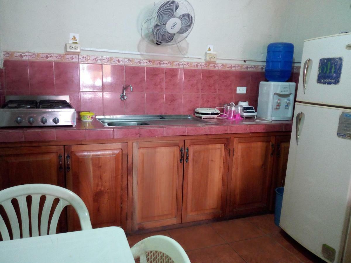 Hostal Miconia 푸에르토아요라 외부 사진